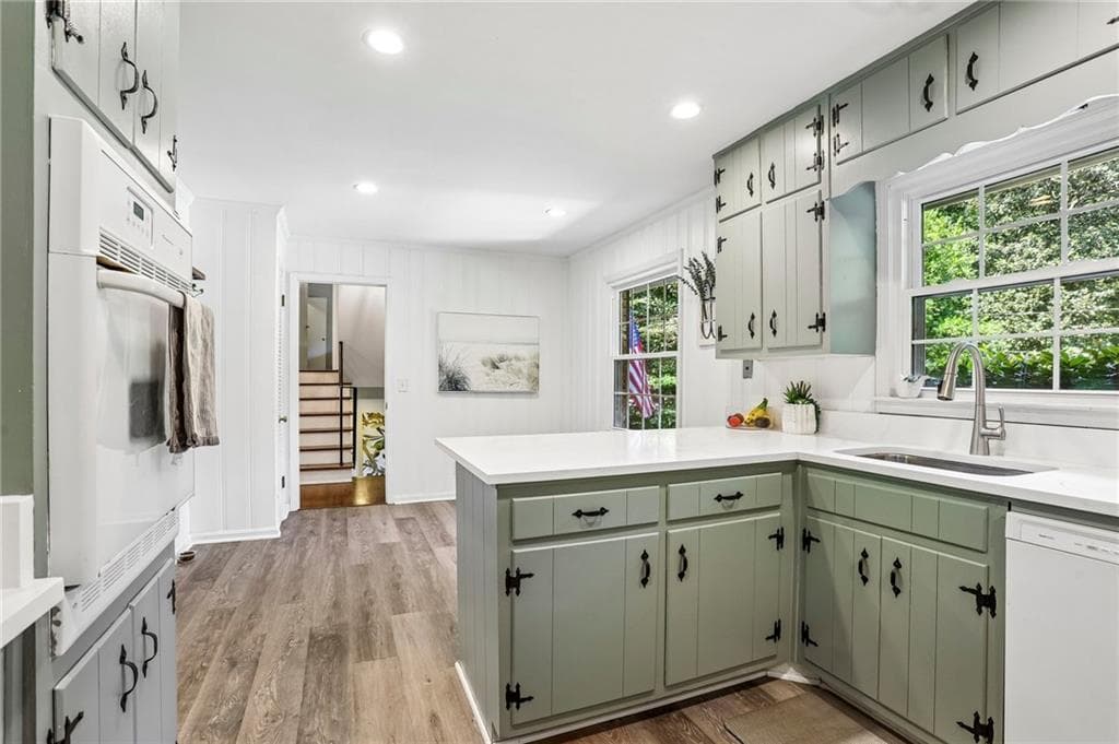 4 bedroom, 3 bathroom, 2,071 sq ft single family residence for sale at 4372 Ashwoody Trail, Atlanta, GA 30319 — photo 8