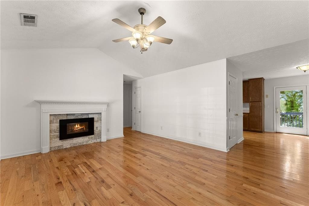 4 bedroom, 3 bathroom, 2,880 sq ft single family residence for sale at 473 Christopher Drive, Gainesville, GA 30501 — photo 8