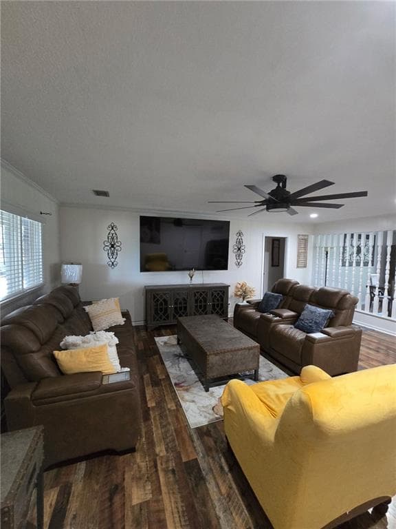 4 bedroom, 3 bathroom, 2,349 sq ft single family residence for sale at 312 Joseph Avenue, Donalsonville, GA 39845 — photo 4