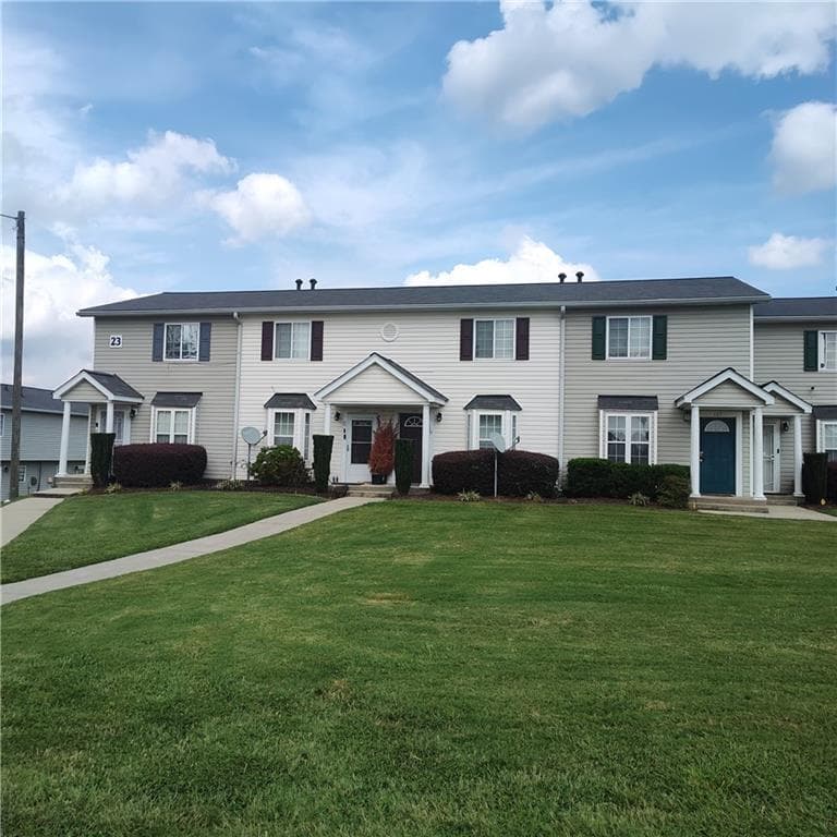 3 bedroom, 2 bathroom, 950 sq ft townhouse for sale at 1625 Conley Road 138, Conley, GA 30288 — photo 2