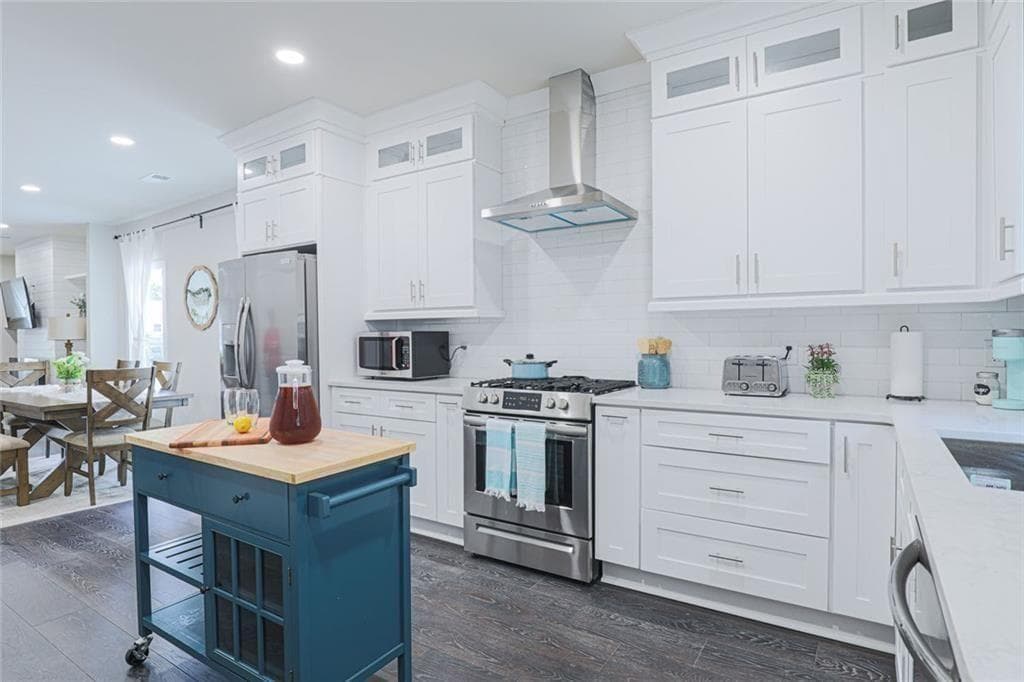 4 bedroom, 2 bathroom, 1,800 sq ft single family residence for sale at 1717 Defoor Avenue, Atlanta, GA 30318 — photo 5