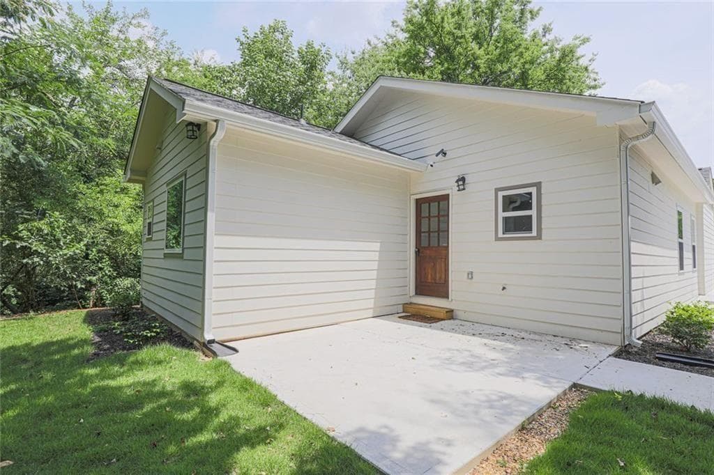 4 bedroom, 2 bathroom, 1,800 sq ft single family residence for sale at 1717 Defoor Avenue, Atlanta, GA 30318 — photo 10