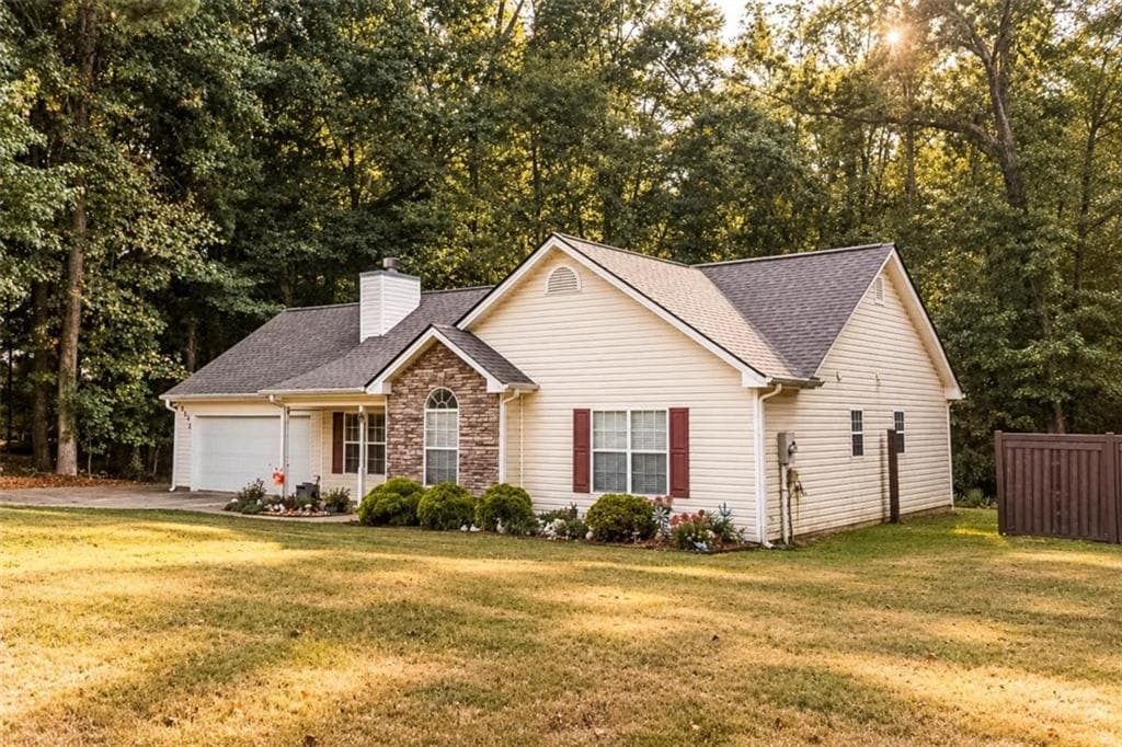 3 bedroom, 2 bathroom, 1,581 sq ft single family residence for sale at 512 Lindsey Way, Social Circle, GA 30025 — photo 5