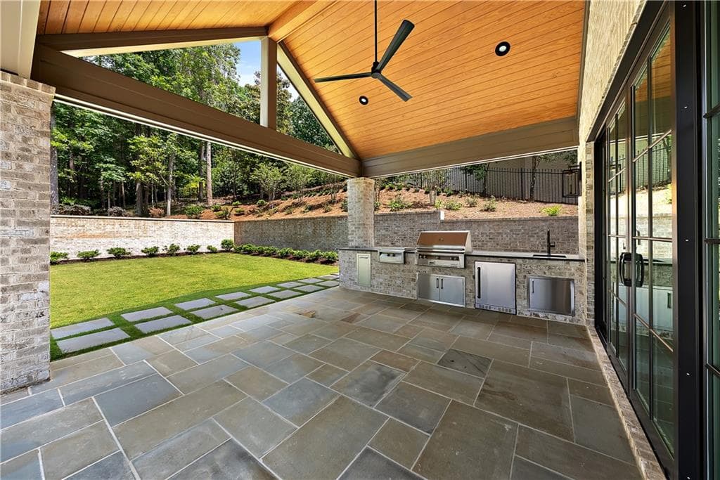 6 bedroom, 8 bathroom, 10,644 sq ft single family residence for sale at 95 Blackland Road, Atlanta, GA 30342 — photo 7