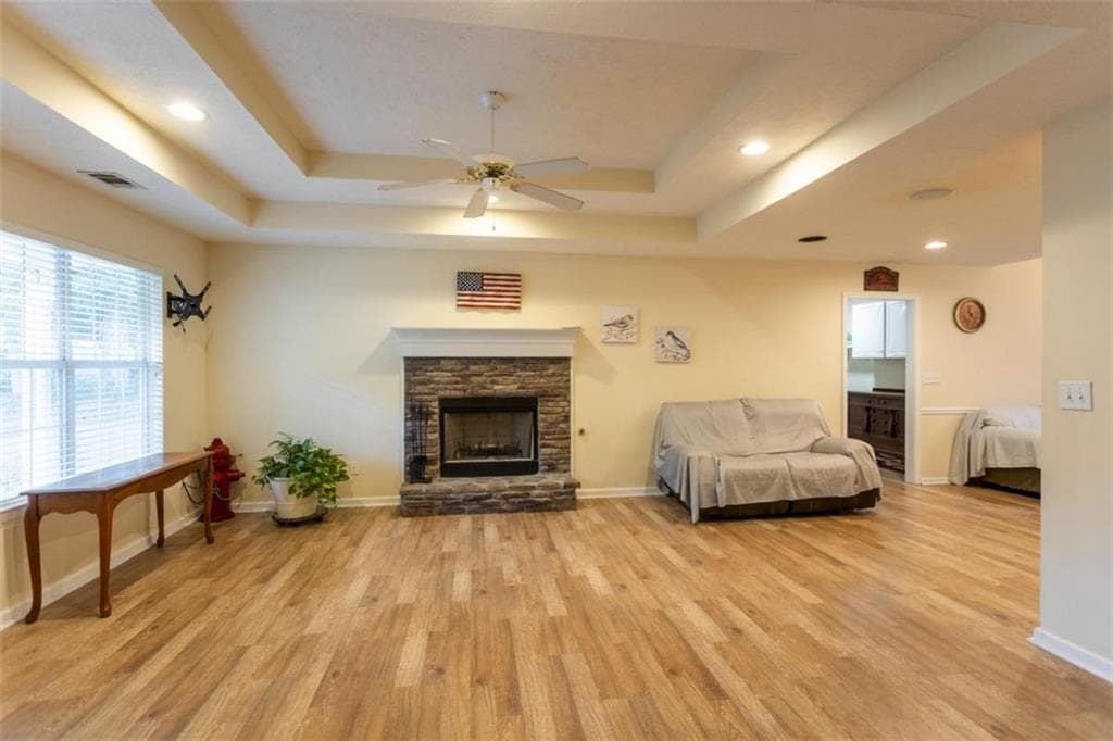 3 bedroom, 2 bathroom, 1,581 sq ft single family residence for sale at 512 Lindsey Way, Social Circle, GA 30025 — photo 9