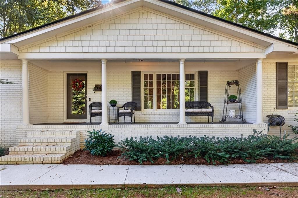 4 bedroom, 3 bathroom, 2,027 sq ft single family residence for sale at 190 Gatewood Place, Athens, GA 30607 — photo 6