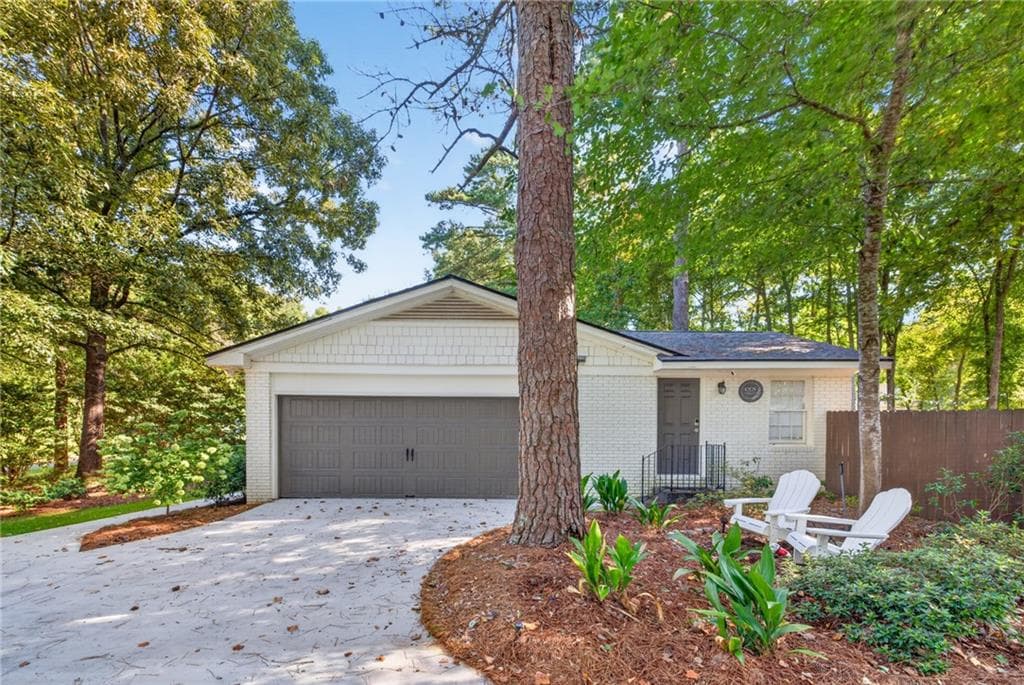 4 bedroom, 3 bathroom, 2,027 sq ft single family residence for sale at 190 Gatewood Place, Athens, GA 30607 — photo 10