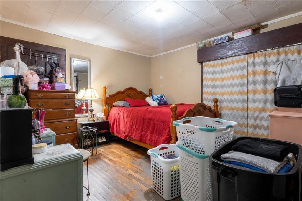 2 bedroom, 1 bathroom, 936 sq ft single family residence under contract at 320 Pinecrest Road, Holly Springs, GA 30115 — photo 8