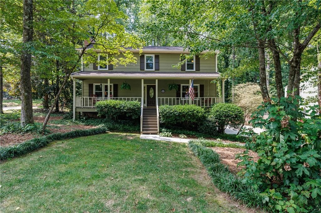 4 bedroom, 3 bathroom, 2,328 sq ft single family residence under contract at 2513 Trent Drive, Marietta, GA 30066 — photo 4