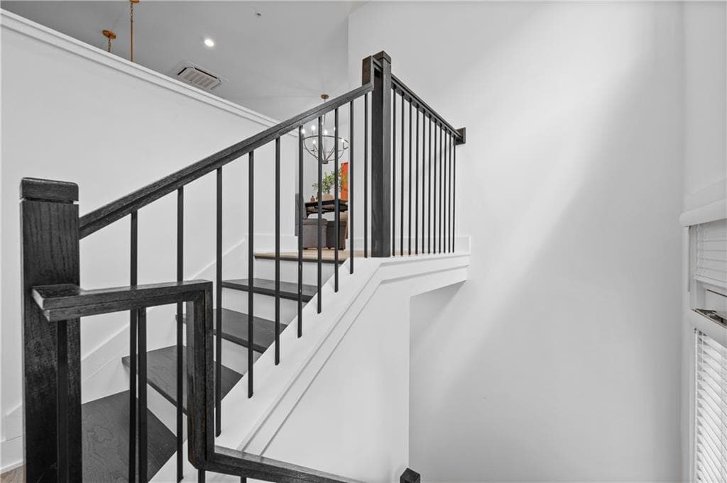 2 bedroom, 2 bathroom, 1,122 sq ft condominium for sale at 230 New Street 2105, Decatur, GA 30030 — photo 4