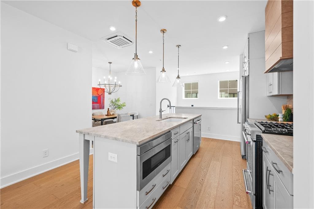 2 bedroom, 2 bathroom, 1,122 sq ft condominium for sale at 230 New Street 2105, Decatur, GA 30030 — photo 6