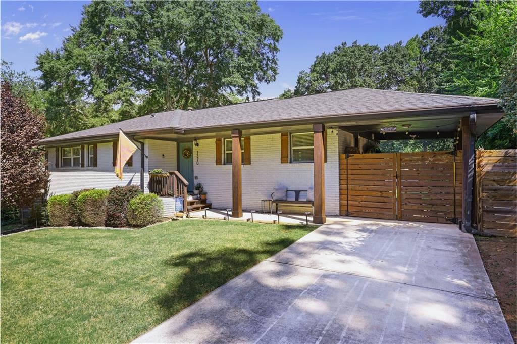4 bedroom, 3 bathroom, 2,470 sq ft single family residence under contract at 1370 Willow Place, Atlanta, GA 30316 — photo 4