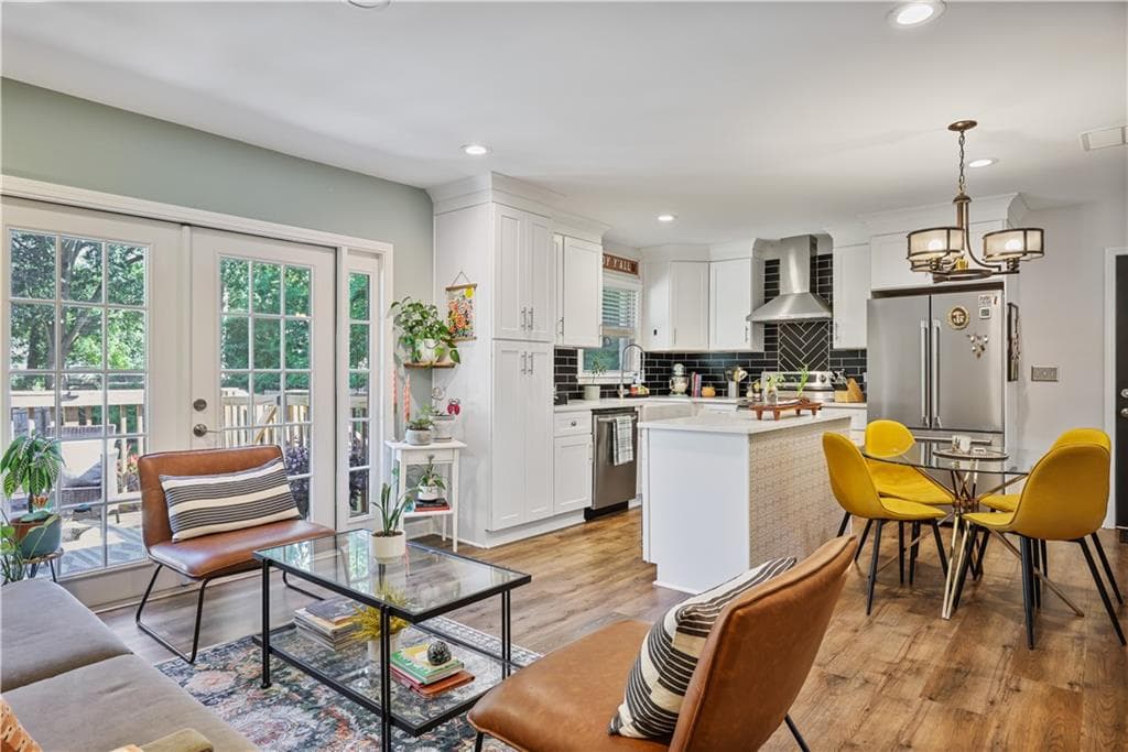 4 bedroom, 3 bathroom, 2,470 sq ft single family residence under contract at 1370 Willow Place, Atlanta, GA 30316 — photo 7