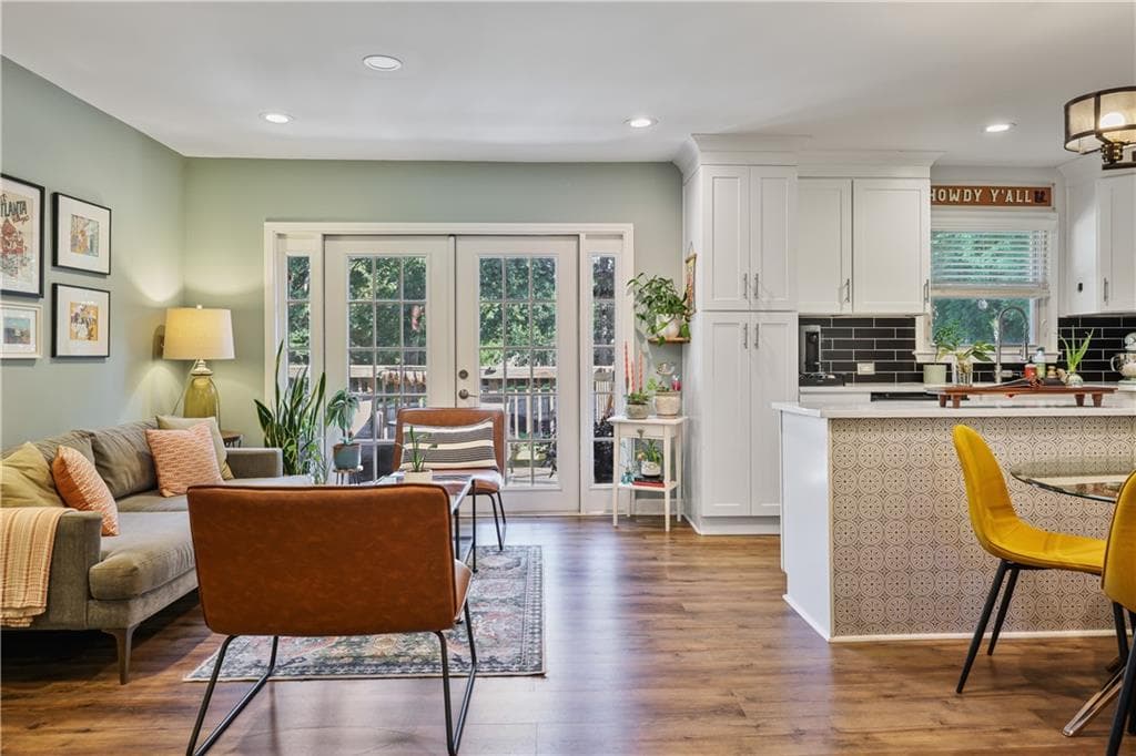 4 bedroom, 3 bathroom, 2,470 sq ft single family residence under contract at 1370 Willow Place, Atlanta, GA 30316 — photo 9