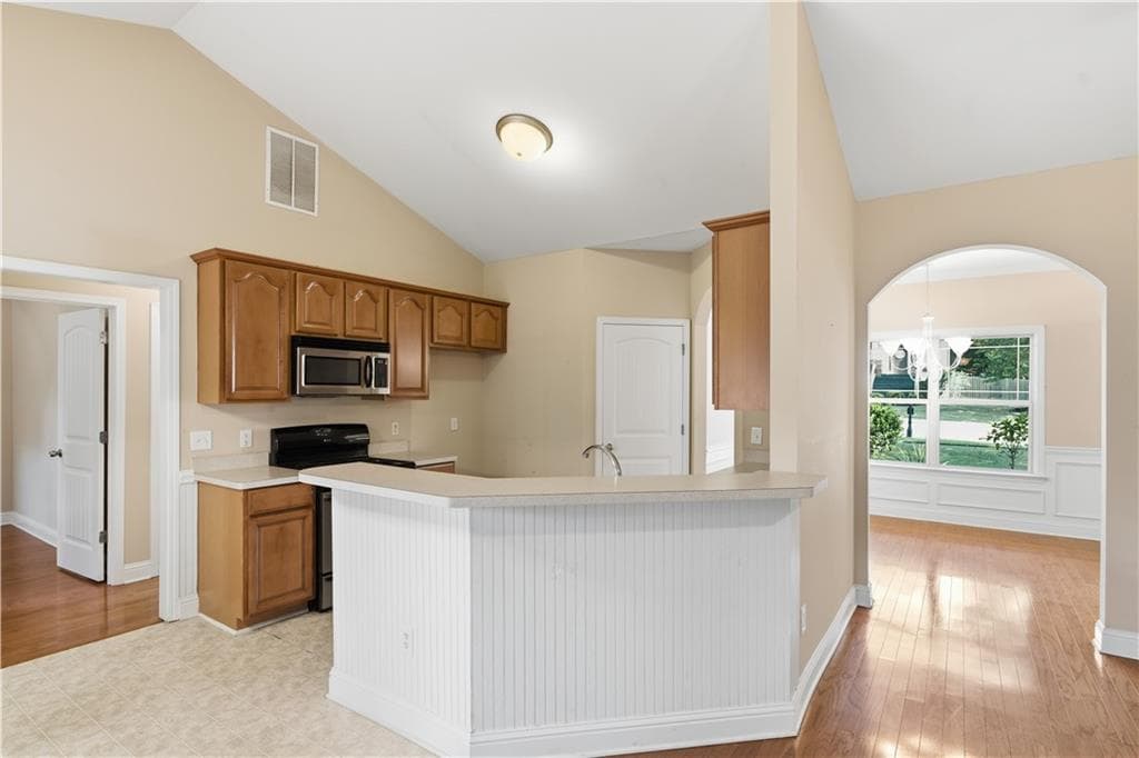 3 bedroom, 2 bathroom, 1,653 sq ft single family residence under contract at 31 Barnsley Village Trail, Adairsville, GA 30103 — photo 8