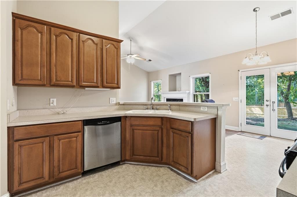 3 bedroom, 2 bathroom, 1,653 sq ft single family residence under contract at 31 Barnsley Village Trail, Adairsville, GA 30103 — photo 10
