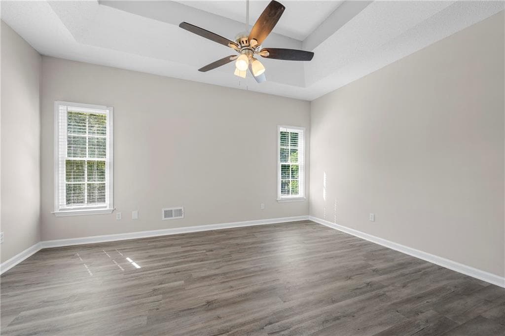 4 bedroom, 3 bathroom, 2,416 sq ft single family residence for sale at 5723 Garden Walk, Flowery Branch, GA 30542 — photo 9