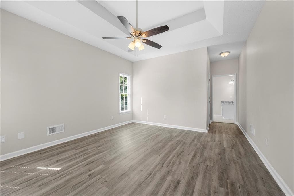 4 bedroom, 3 bathroom, 2,416 sq ft single family residence for sale at 5723 Garden Walk, Flowery Branch, GA 30542 — photo 10