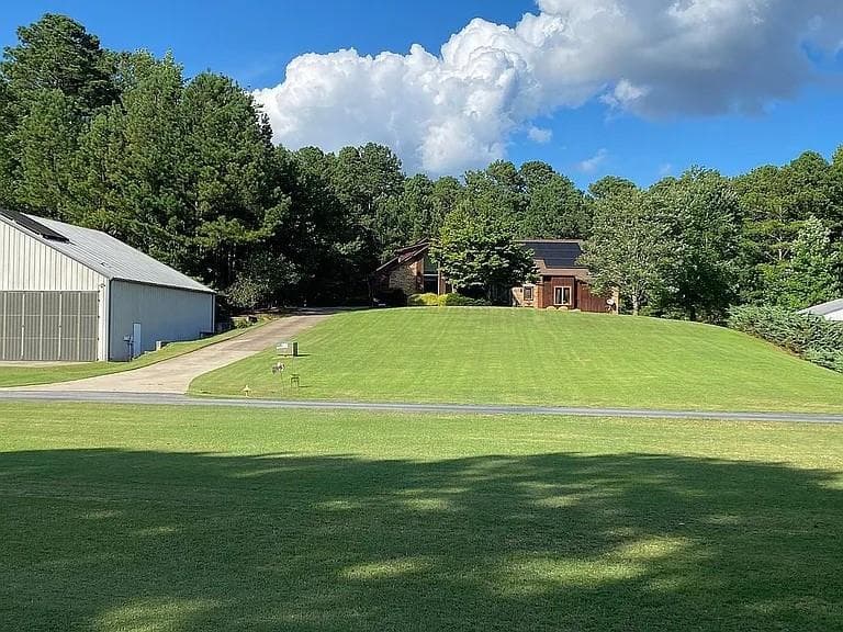 7 bedroom, 5 bathroom, 3,373 sq ft single family residence for sale at 2320 Kitfox Circle, Cumming, GA 30041 — photo 3
