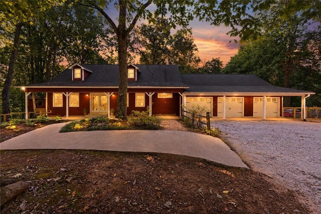 4 bedroom, 3 bathroom, 2,792 sq ft single family residence for sale at 5013 Porter Springs Road, Dahlonega, GA 30533 — photo 2