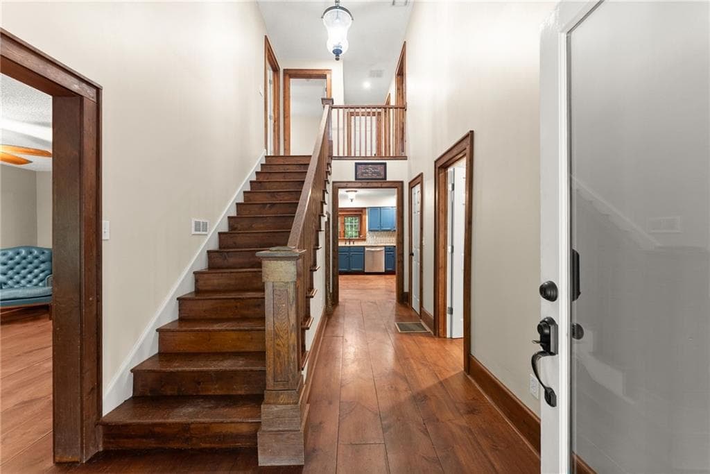 4 bedroom, 3 bathroom, 2,792 sq ft single family residence for sale at 5013 Porter Springs Road, Dahlonega, GA 30533 — photo 5