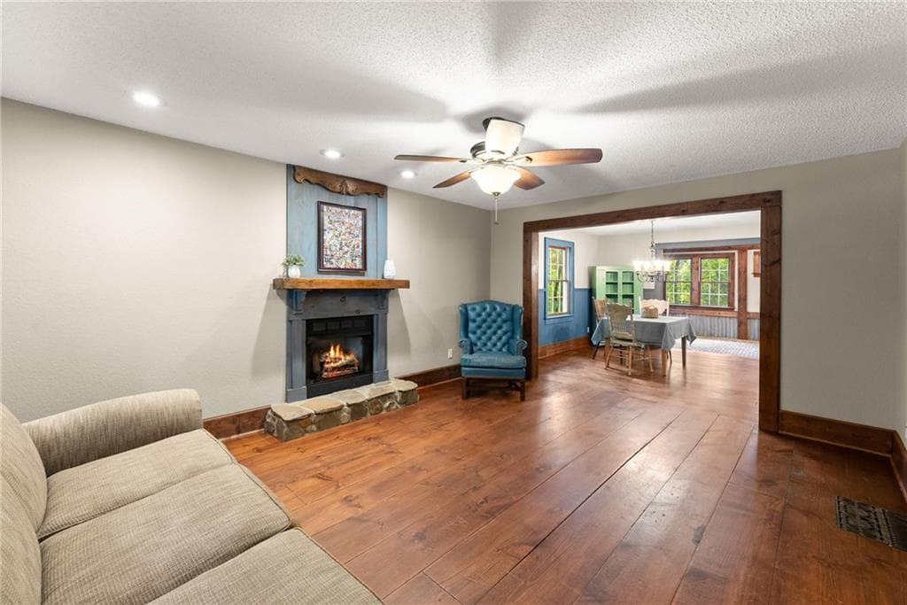 4 bedroom, 3 bathroom, 2,792 sq ft single family residence for sale at 5013 Porter Springs Road, Dahlonega, GA 30533 — photo 6
