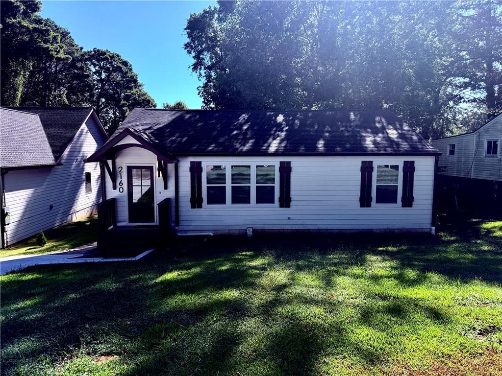 3 bedroom, 2 bathroom, 1,026 sq ft single family residence for sale at 2160 Castlewood Street, East Point, GA 30344