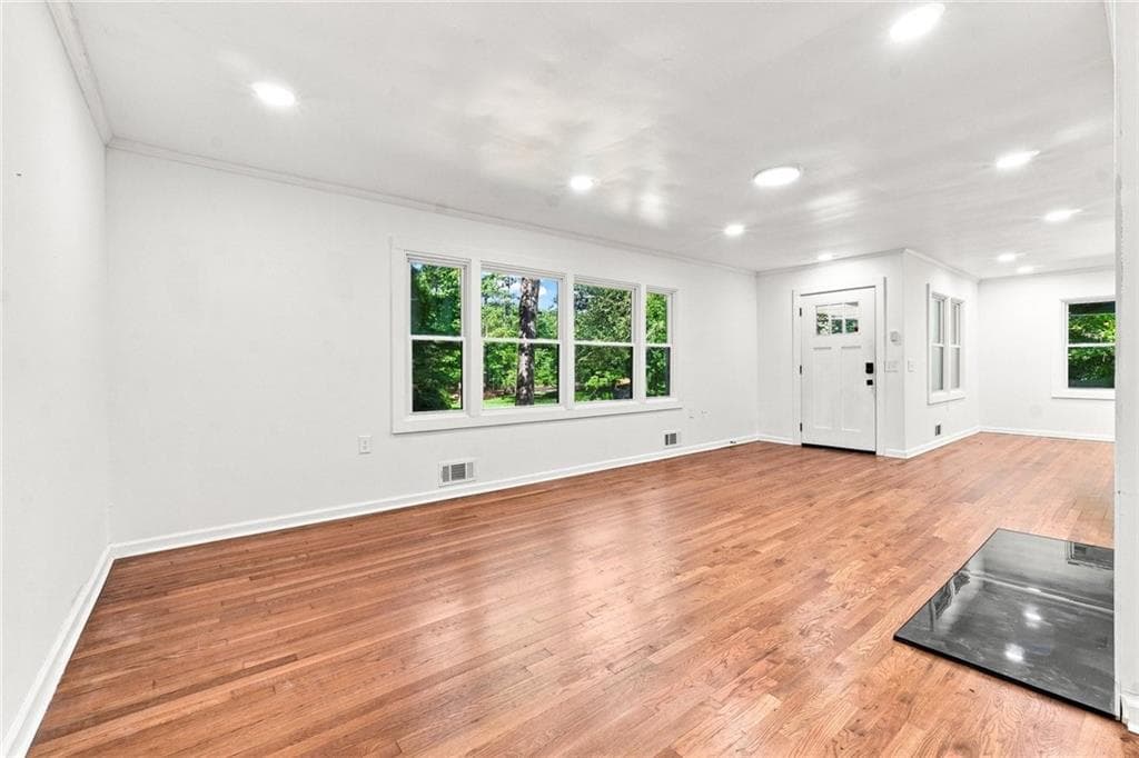 3 bedroom, 2 bathroom, 1,727 sq ft single family residence for sale at 1382 Childress Drive, Atlanta, GA 30311 — photo 6