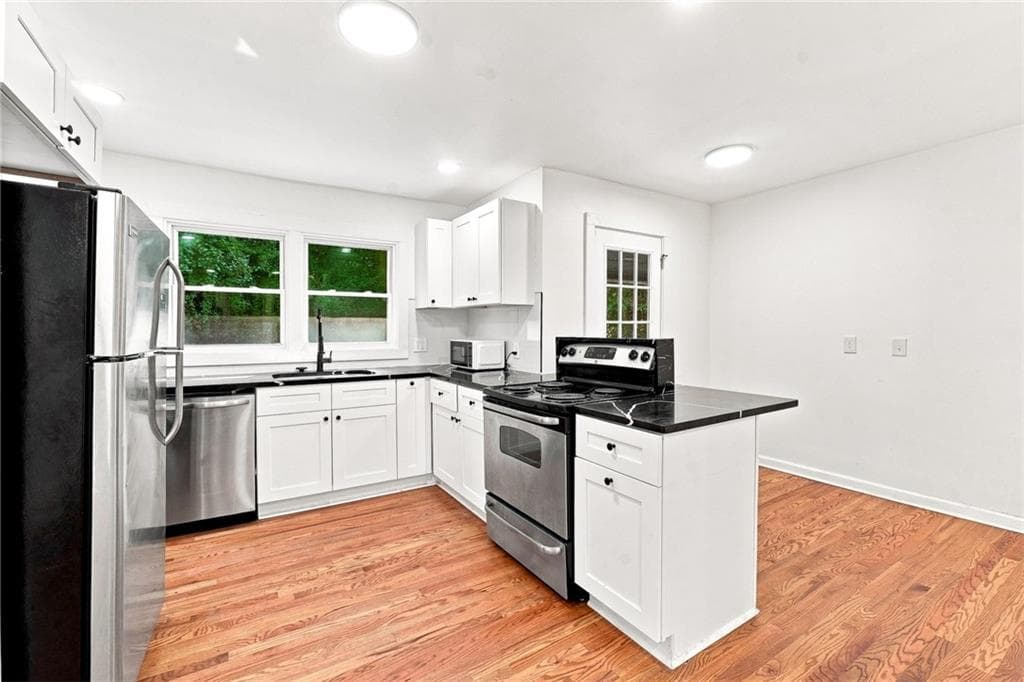 3 bedroom, 2 bathroom, 1,727 sq ft single family residence for sale at 1382 Childress Drive, Atlanta, GA 30311 — photo 10