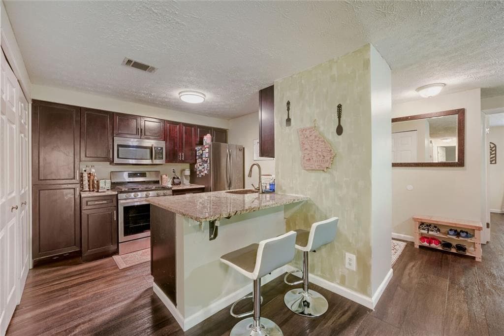 2 bedroom, 2 bathroom, 1,054 sq ft condominium for sale at 6351 Wedgeview Court, Tucker, GA 30084 — photo 8