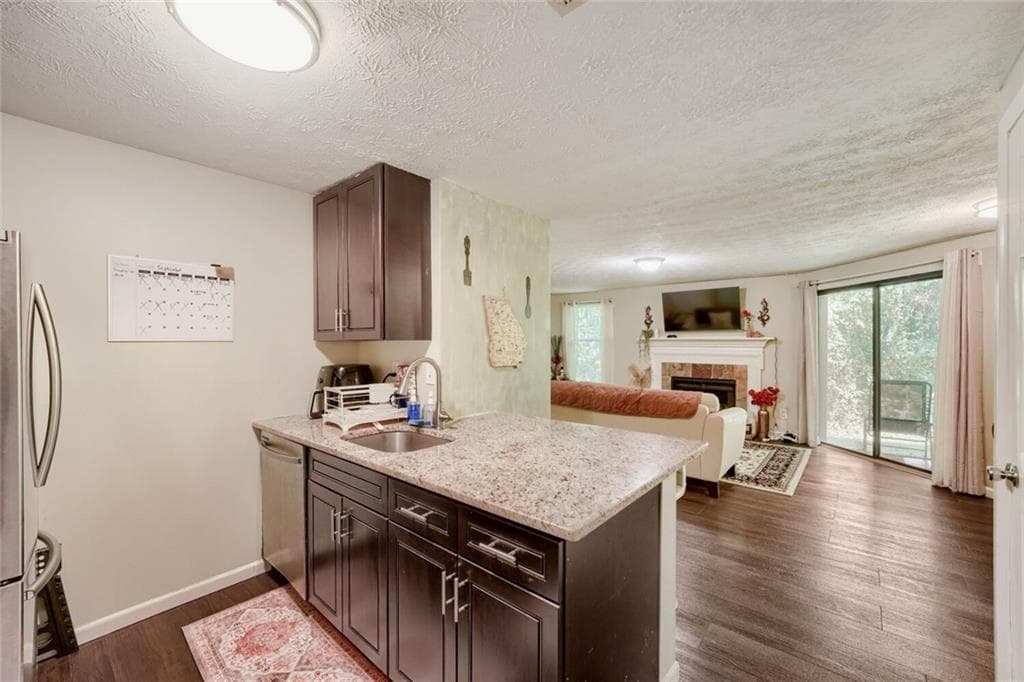 2 bedroom, 2 bathroom, 1,054 sq ft condominium for sale at 6351 Wedgeview Court, Tucker, GA 30084 — photo 9