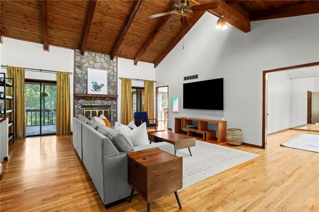 4 bedroom, 3 bathroom, 2,925 sq ft single family residence under contract at 1563 Sandpoint Drive, Roswell, GA 30075 — photo 4