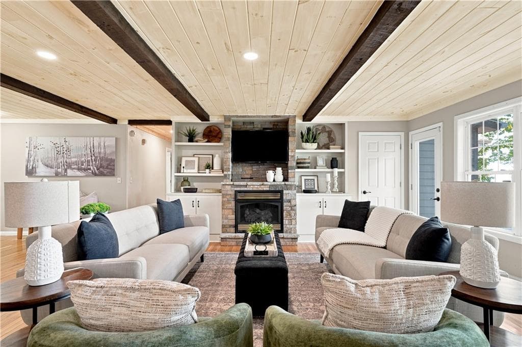 4 bedroom, 4 bathroom, 3,425 sq ft single family residence under contract at 2191 Old Hwy 5, Blue Ridge, GA 30513 — photo 6