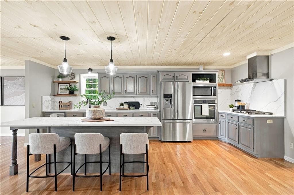 4 bedroom, 4 bathroom, 3,425 sq ft single family residence under contract at 2191 Old Hwy 5, Blue Ridge, GA 30513 — photo 10