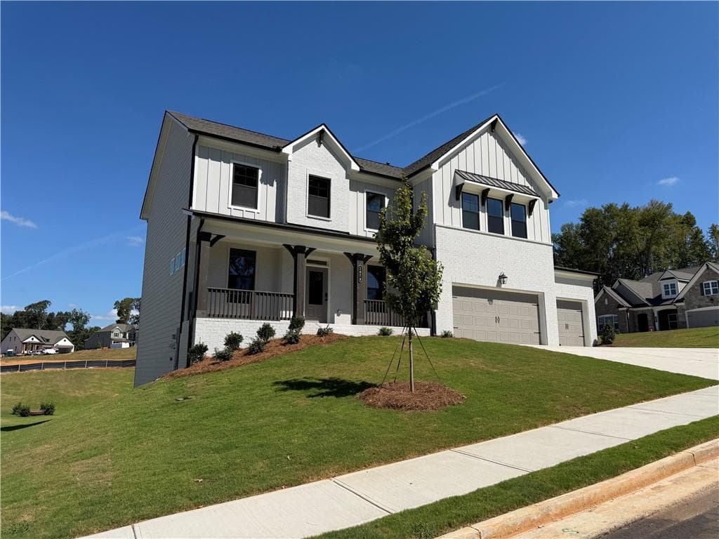 4 bedroom, 3 bathroom, 3,038 sq ft single family residence for sale at 1078 Hawkins Creek Drive, Jefferson, GA 30549 — photo 2