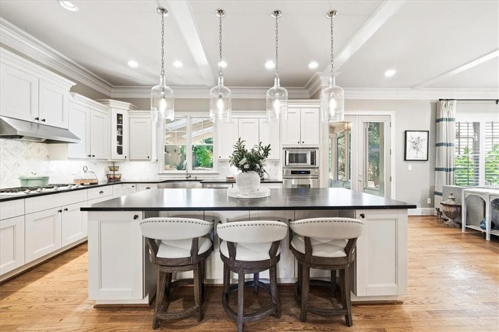 5 bedroom, 4 bathroom, 3,713 sq ft single family residence under contract at 2218 Humility Lane, Atlanta, GA 30319 — photo 9