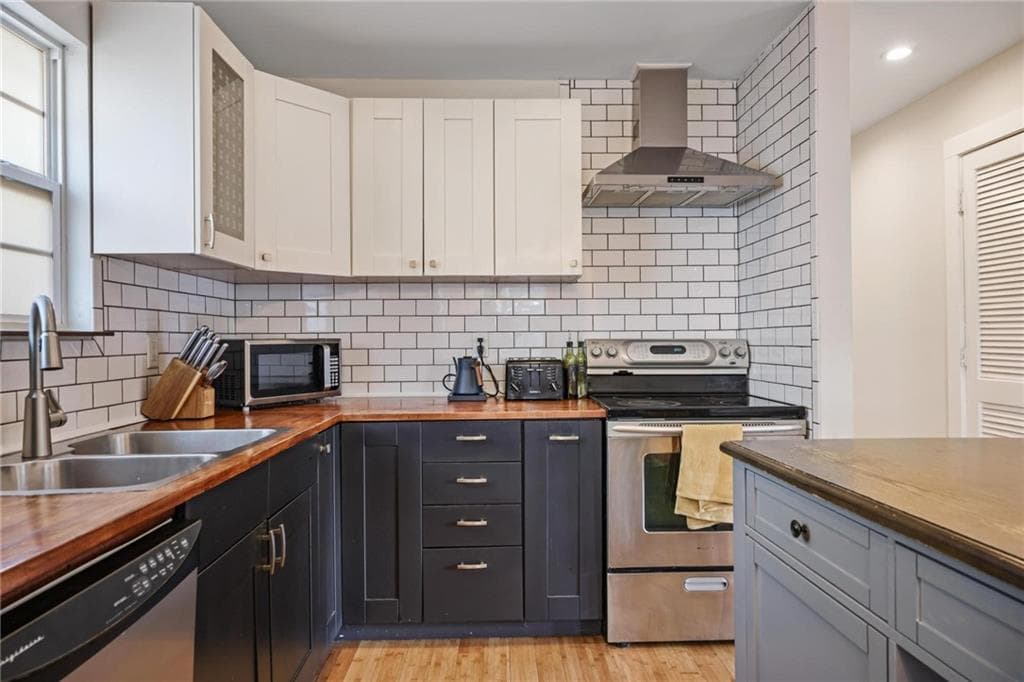 2 bedroom, 2 bathroom, 960 sq ft single family residence for sale at 764 Grant Terrace, Atlanta, GA 30315 — photo 4