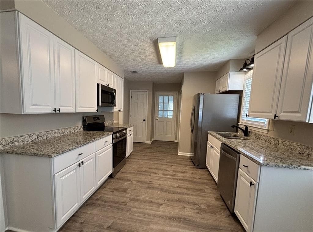 3 bedroom, 2 bathroom, 1,796 sq ft single family residence under contract at 519 Philadelphia Lane, Woodstock, GA 30189 — photo 9