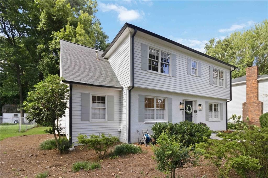 3 bedroom, 3 bathroom, 1,888 sq ft single family residence for sale at 4249 Duesenberg Drive, Tucker, GA 30084 — photo 3