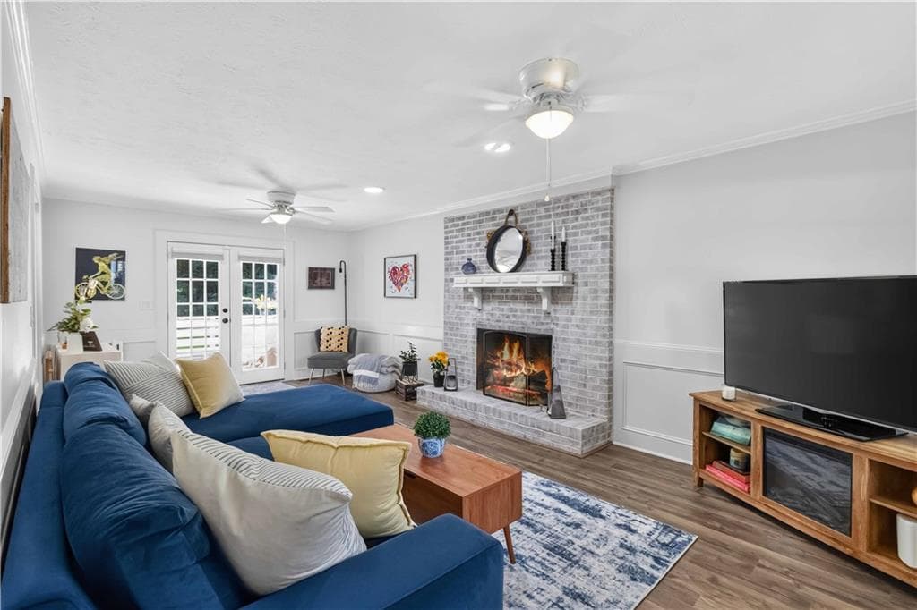 3 bedroom, 3 bathroom, 1,888 sq ft single family residence for sale at 4249 Duesenberg Drive, Tucker, GA 30084 — photo 9