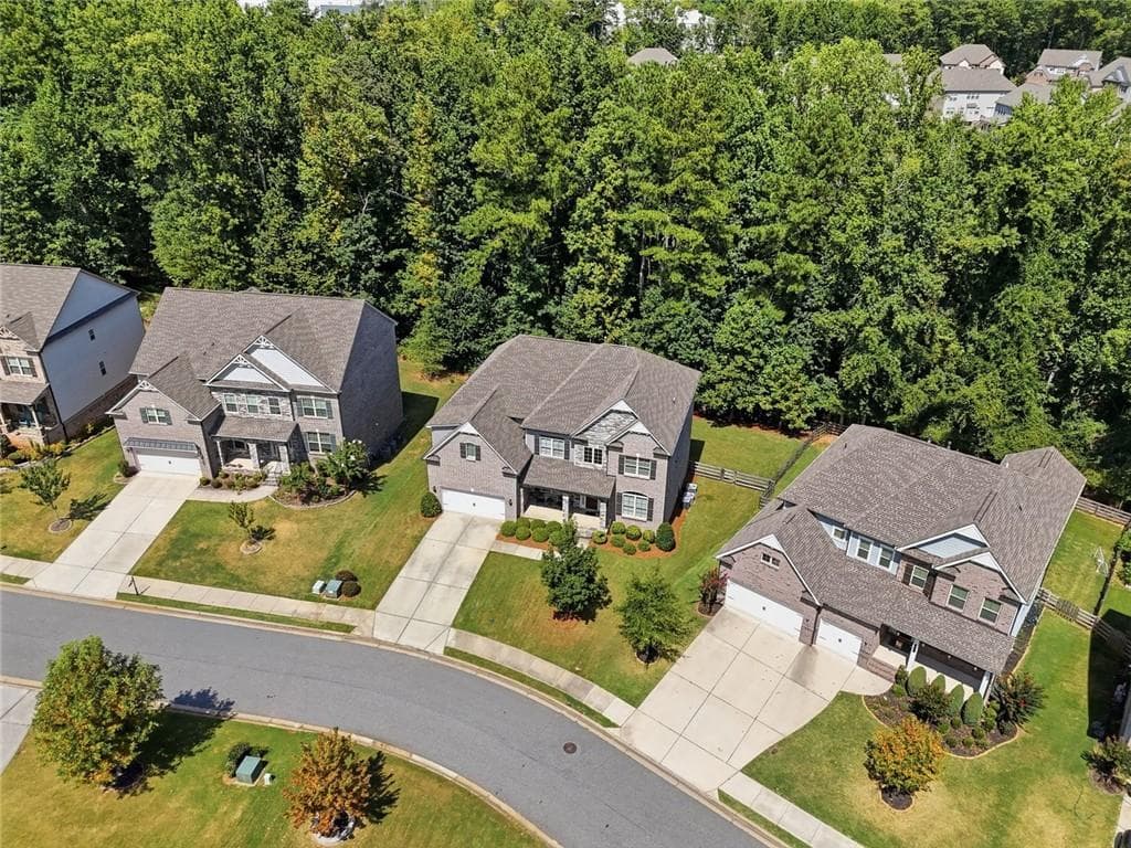 6 bedroom, 5 bathroom, 5,272 sq ft single family residence for sale at 3055 Annapolis Way, Cumming, GA 30041 — photo 4