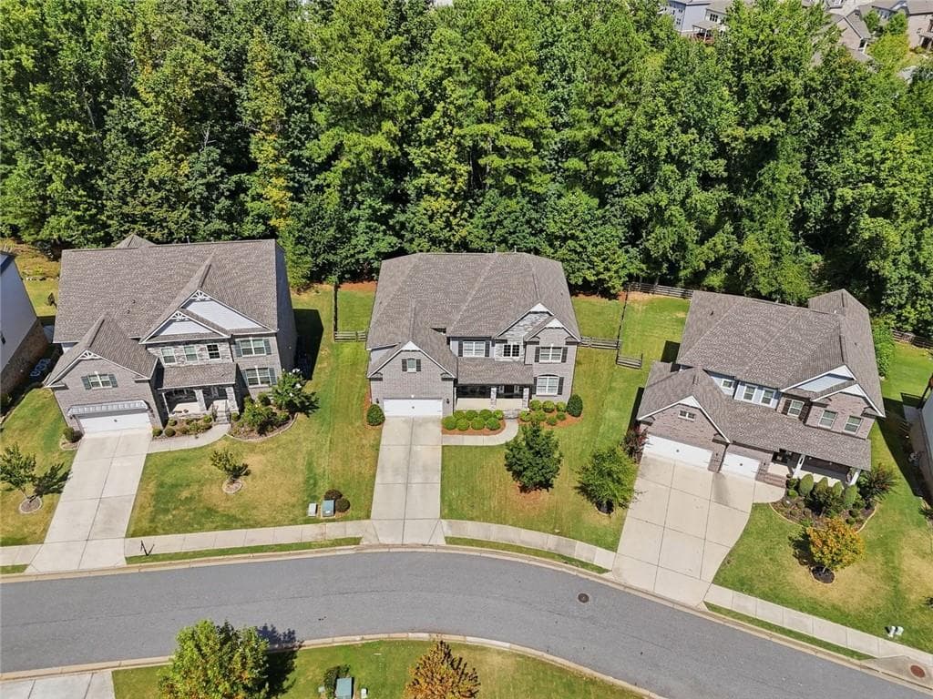 6 bedroom, 5 bathroom, 5,272 sq ft single family residence for sale at 3055 Annapolis Way, Cumming, GA 30041 — photo 5