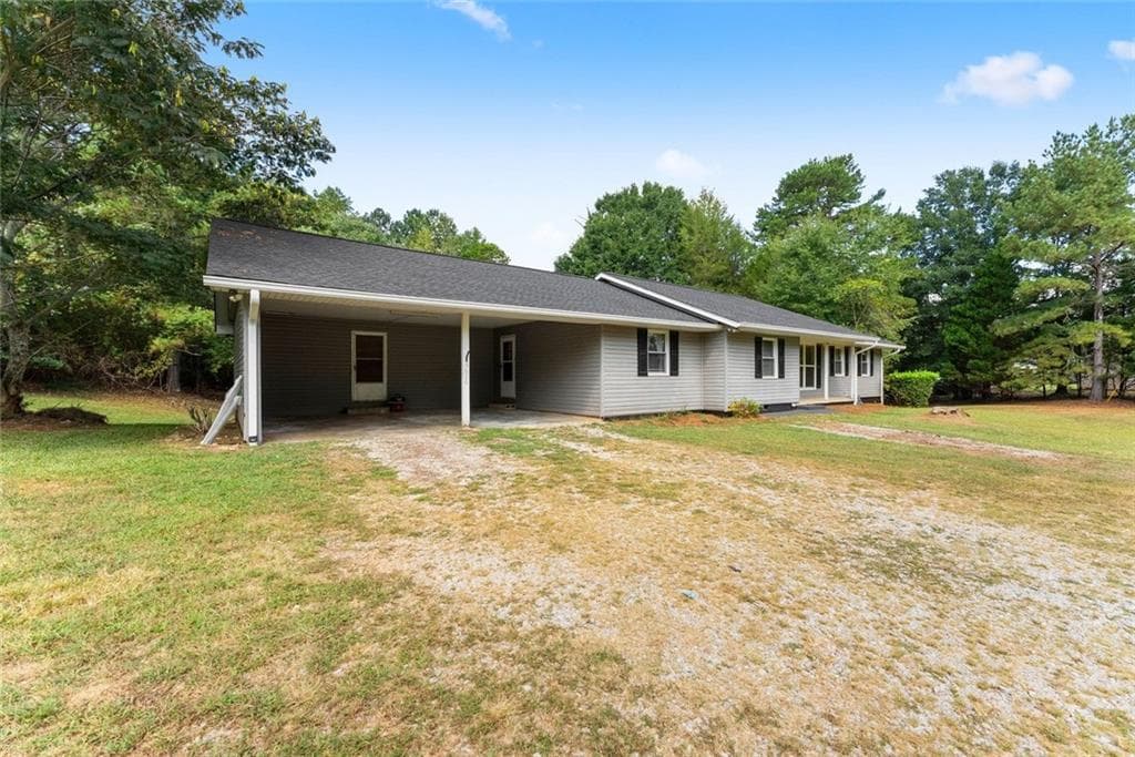 4 bedroom, 2 bathroom, 1,863 sq ft single family residence for sale at 5626 Cool Springs Road, Gainesville, GA 30506 — photo 5