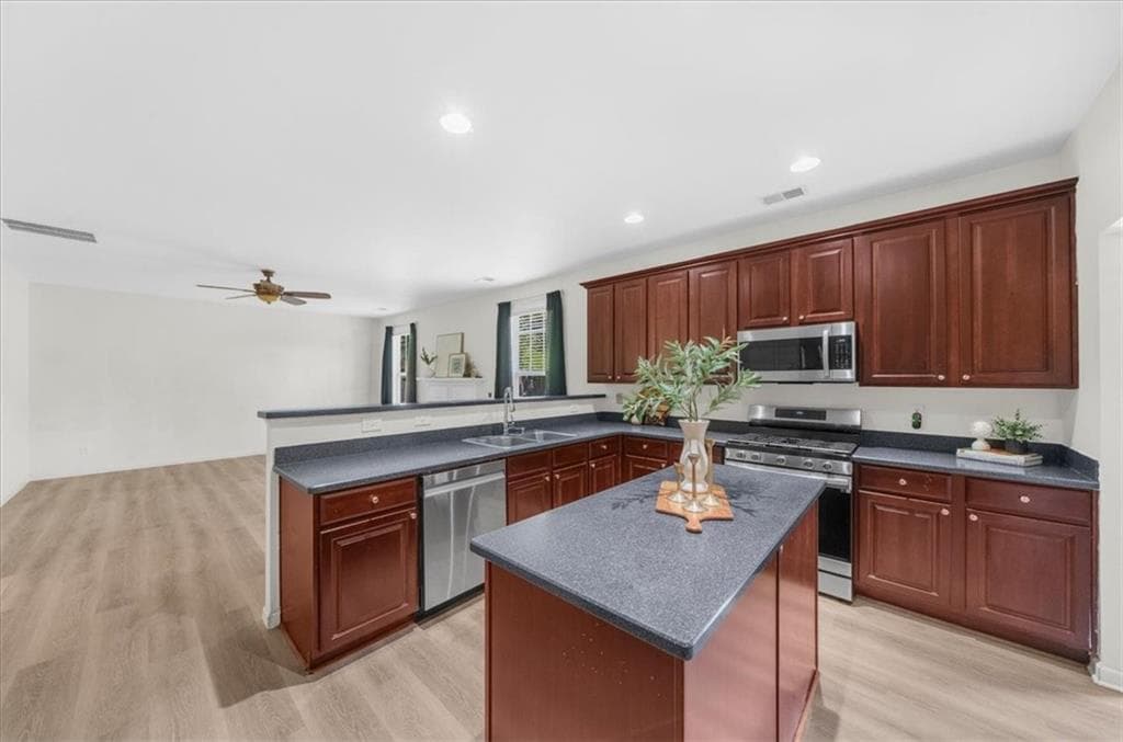 4 bedroom, 3 bathroom, 2,595 sq ft single family residence for sale at 2627 Peach Shoals Circle, Dacula, GA 30019 — photo 10