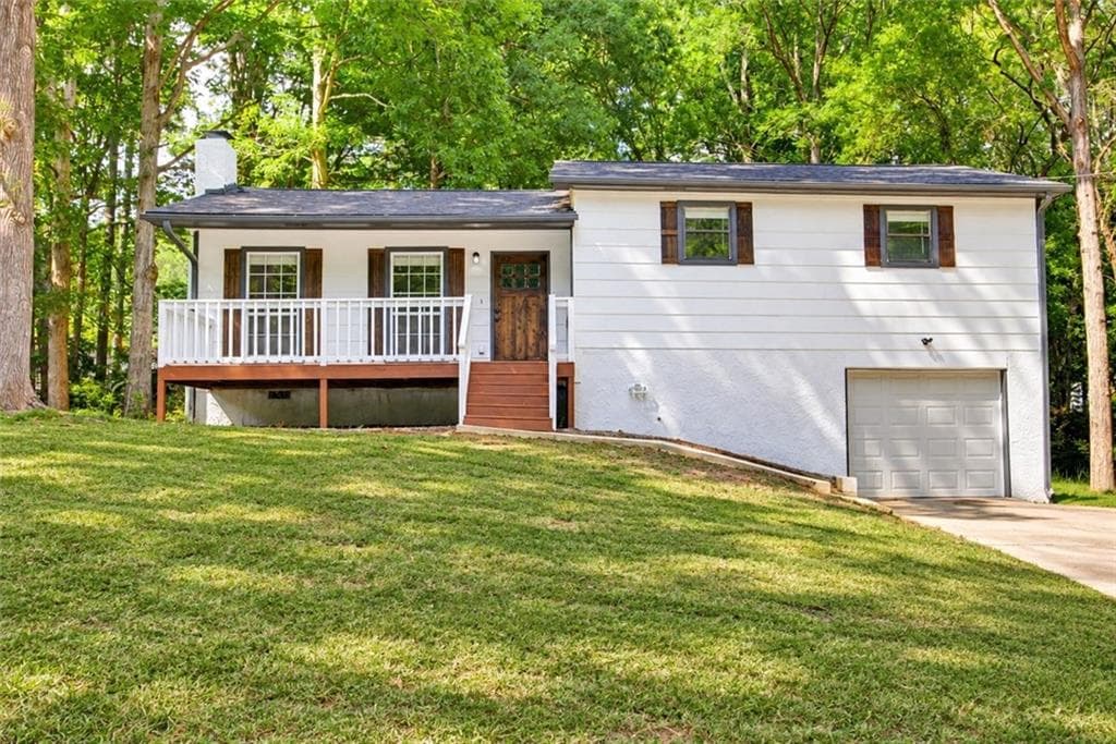 3 bedroom, 2 bathroom, 1,382 sq ft single family residence under contract at 784 Hardy Way, Hiram, GA 30141