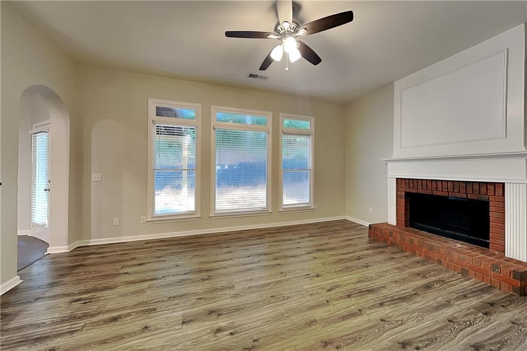 4 bedroom, 3 bathroom, 2,667 sq ft single family residence for rent at 213 Park Creek Drive, Woodstock, GA 30188 for $2,640 a month — photo 2