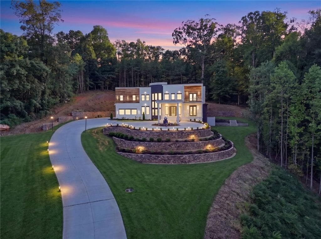 5 bedroom, 6 bathroom, 8,166 sq ft single family residence for sale at 1612 Mountain Shadow Trail, Stone Mountain, GA 30087 — photo 2