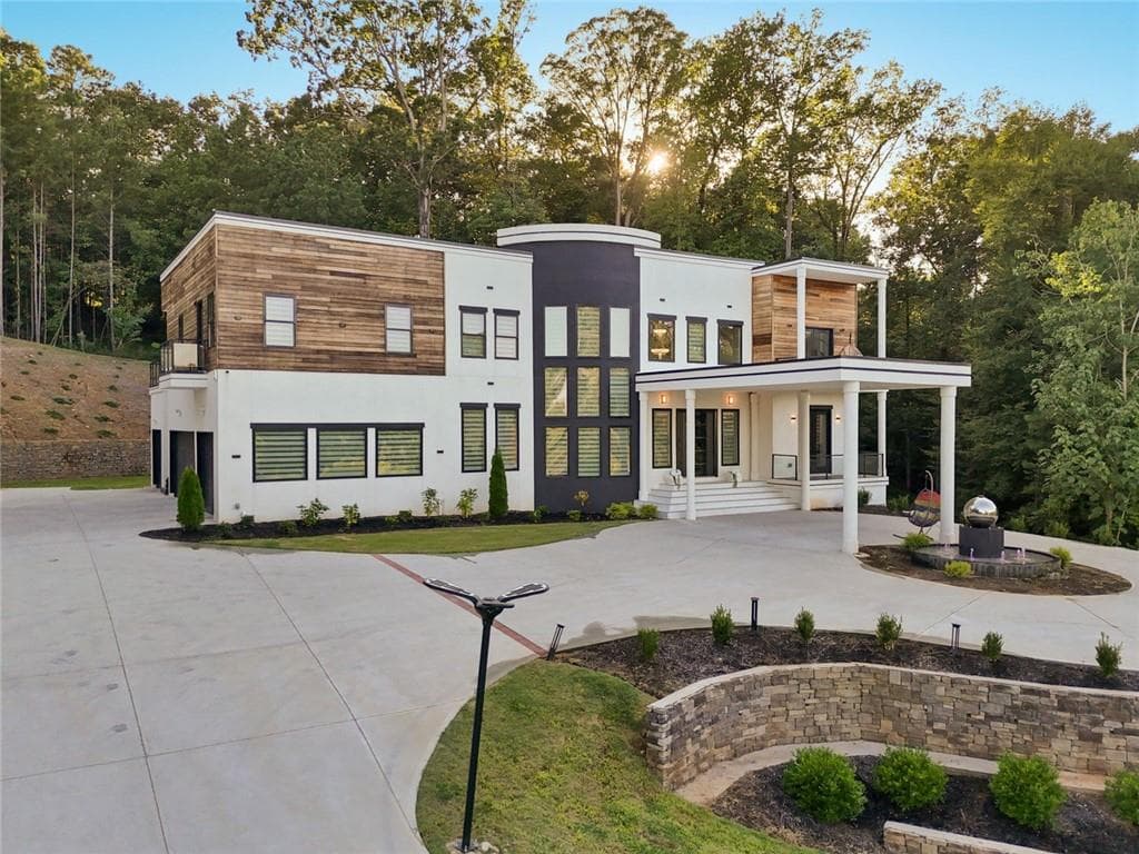 5 bedroom, 6 bathroom, 8,166 sq ft single family residence for sale at 1612 Mountain Shadow Trail, Stone Mountain, GA 30087 — photo 10