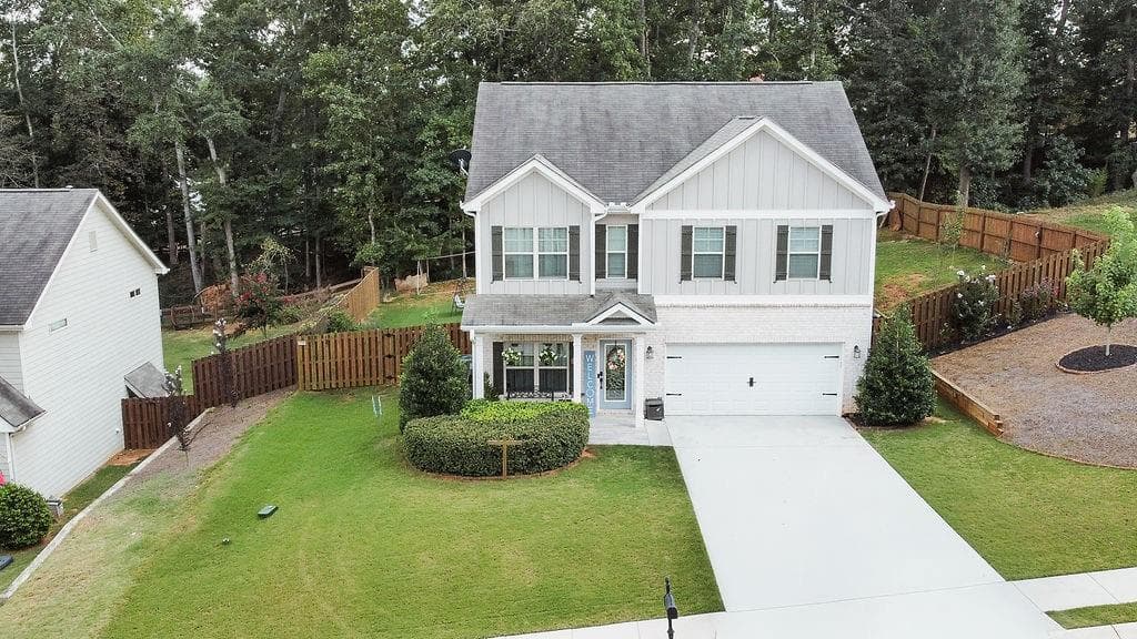 4 bedroom, 3 bathroom, 2,043 sq ft home for sale at 158 Grand Oak Drive, Jefferson, GA