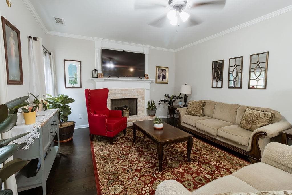 4 bedroom, 3 bathroom, 2,043 sq ft single family residence for sale at 158 Grand Oak Drive, Jefferson, GA 30549 — photo 4